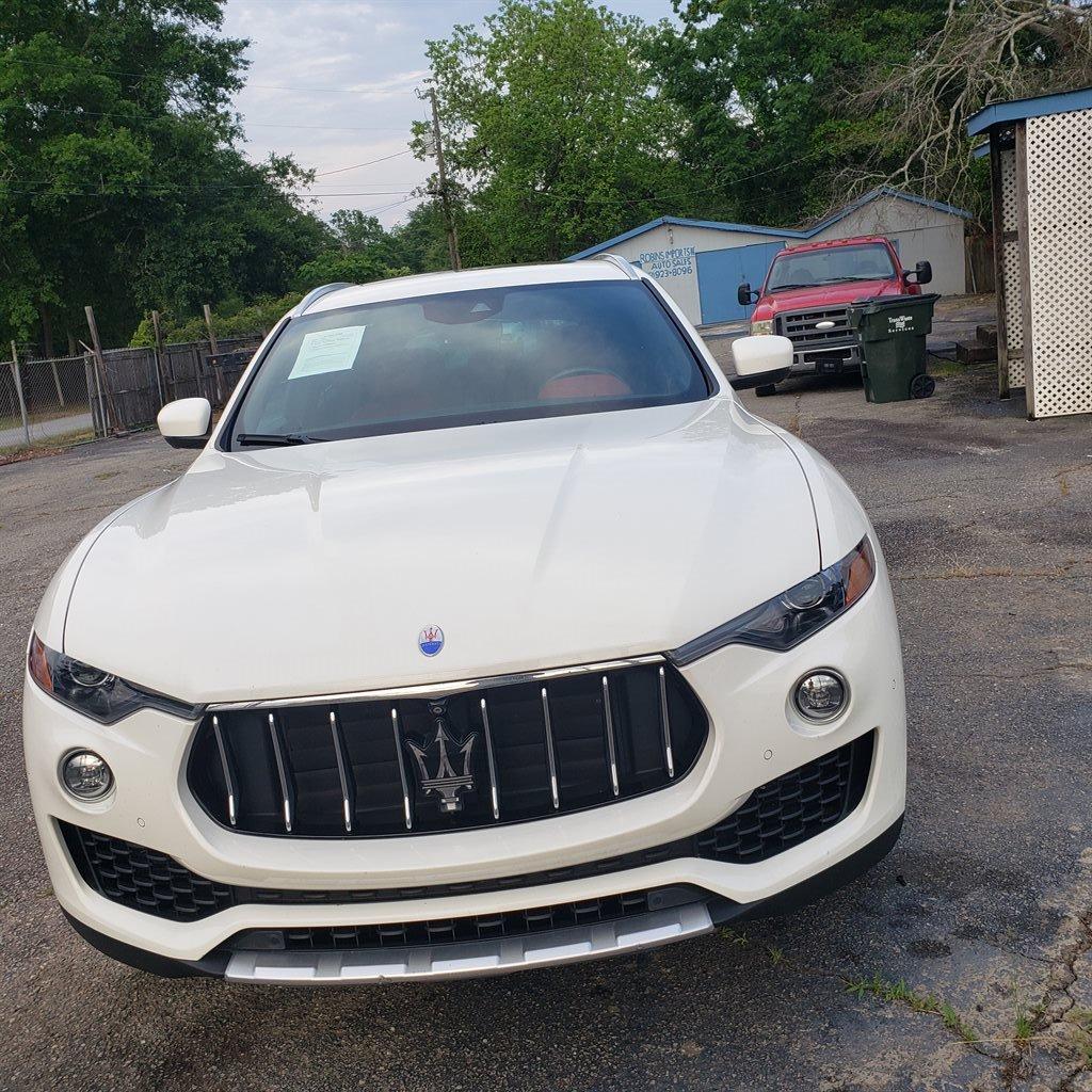 2017 Maserati Levante S's photo